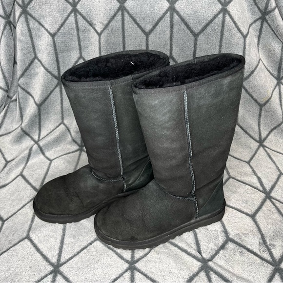UGG Australia Black Classic Tall Boots C1 - Picture 4 of 11
